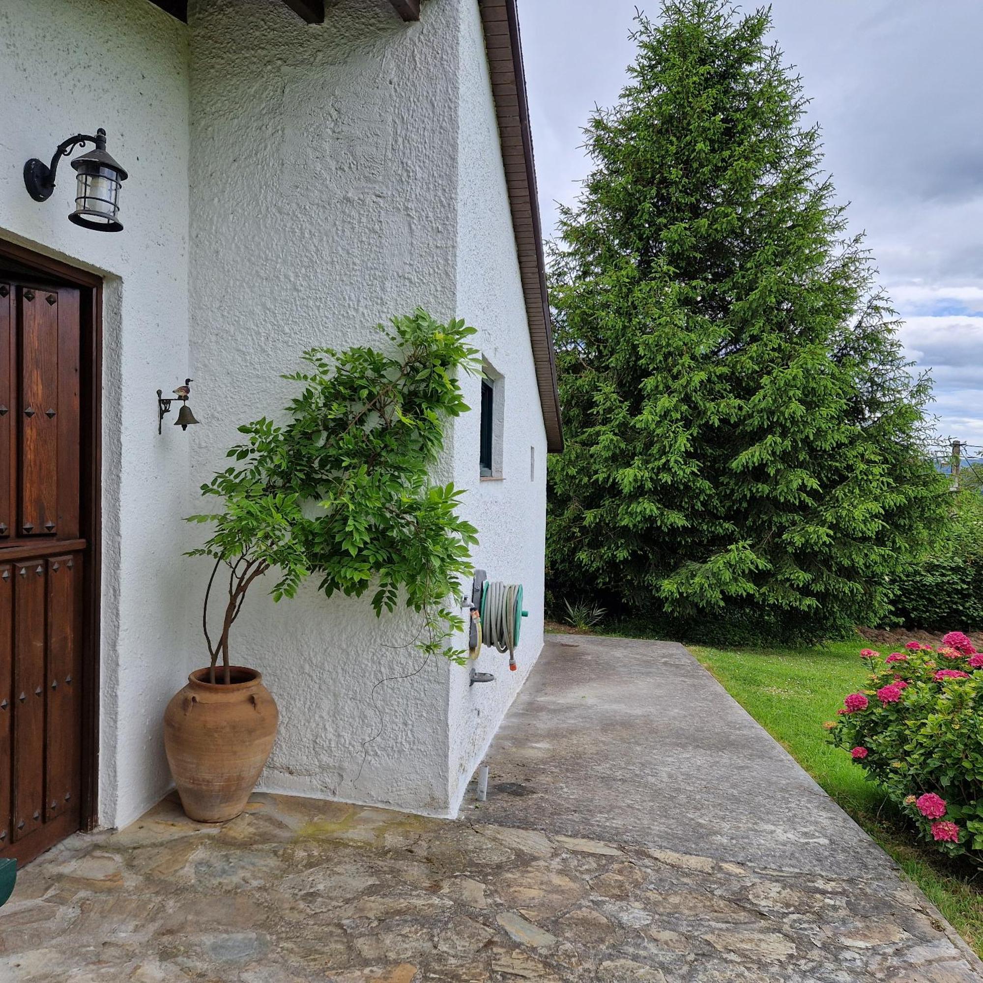 Vila Casa Benjamin Oviedo Exteriér fotografie