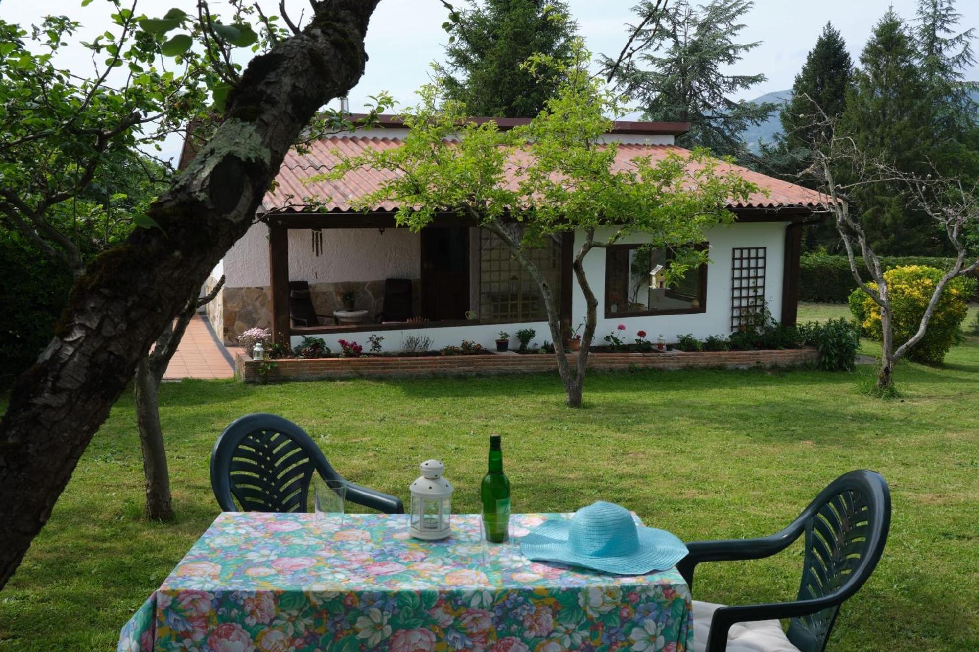 Vila Casa Benjamin Oviedo Exteriér fotografie