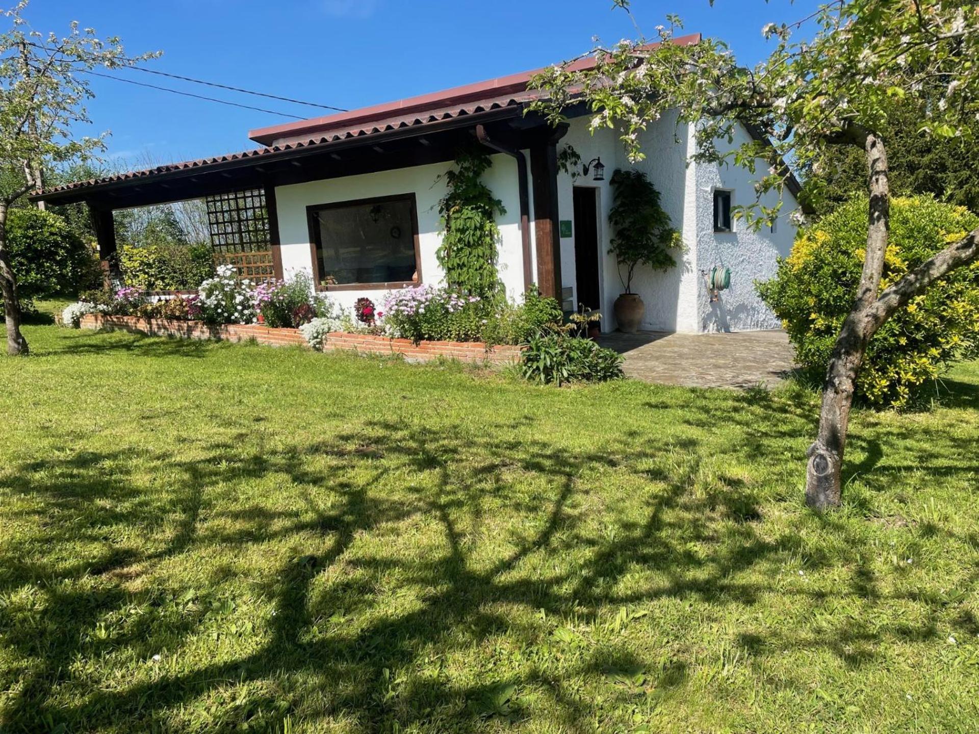 Vila Casa Benjamin Oviedo Exteriér fotografie